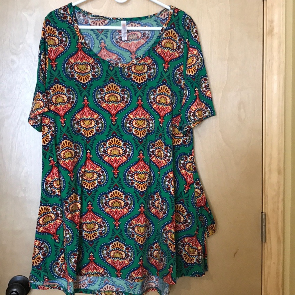 lularoe top!